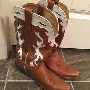 Women’s Old West cowboy boots size 8.5